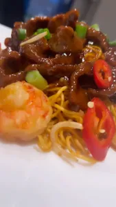 Beef & Shrimp Chow Mein