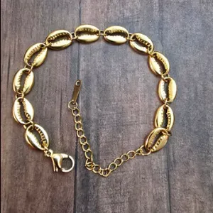 Shelly Cowrie Bracelet