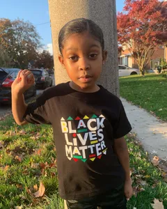 Black Lives Matter- T-Shirt