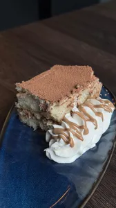 Tiramisu Cake