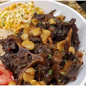OXTAIL & BEANS